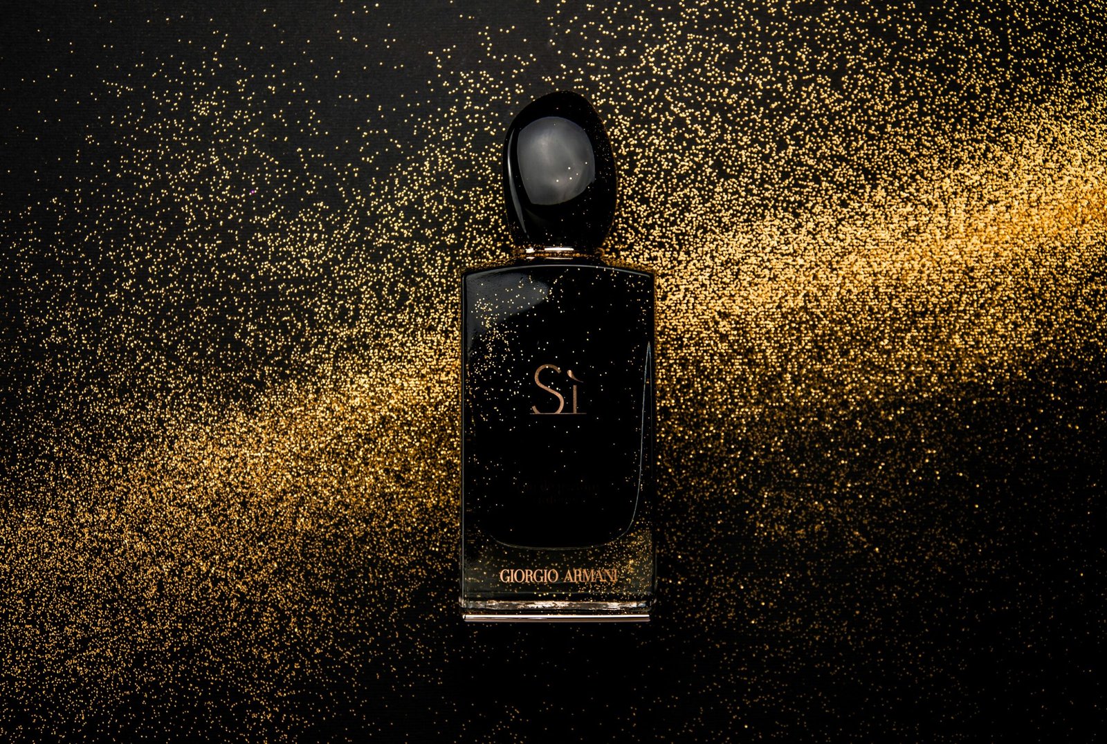 Luxury fragrance preview