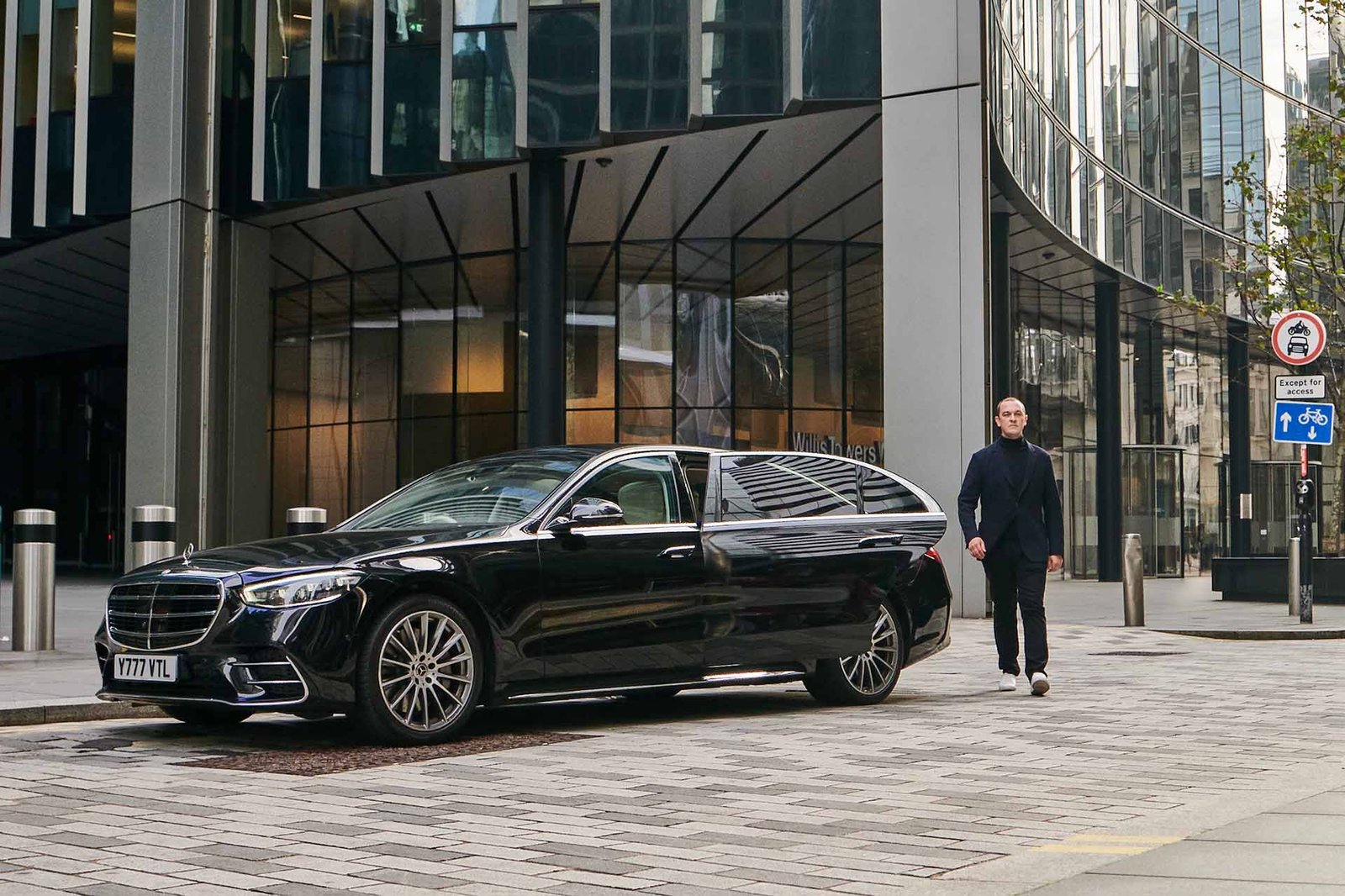 Executive chauffeur vehicle